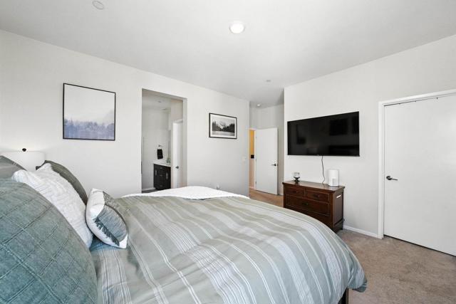 5405 Calle Sand Arch, San Diego CA: https://media.crmls.org/mediaz/7ebd1af5-a5ee-4ba4-b76e-8bd203f6b3ac.jpg