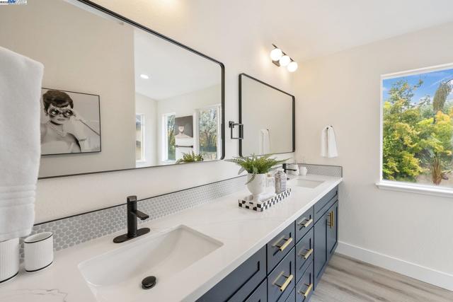 5089 Winterbrook Ave, Dublin CA: https://media.crmls.org/mediaz/7ebd39fd-5312-4e18-81cf-bbe19d7ba4f4.jpg