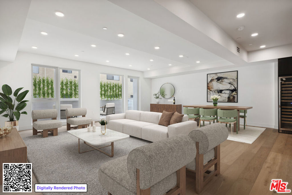 505 S Barrington Avenue #104