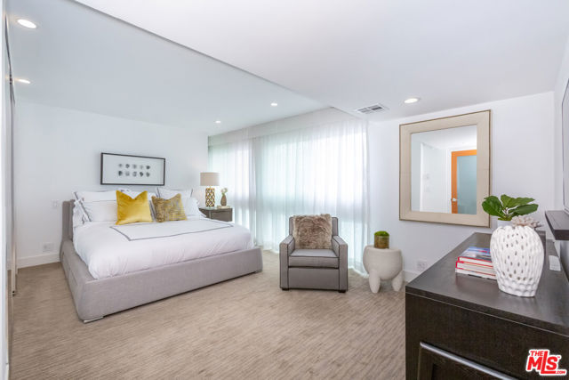 18 Union Jack Street, Marina del Rey CA: https://media.crmls.org/mediaz/7ebe2141-c9ca-4da3-8e81-f2e431c2324c.jpg