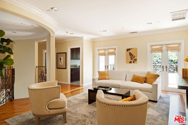 11925 Charnock Road, Los Angeles CA: https://media.crmls.org/mediaz/7ebe3eb8-dfb9-4ffc-86d5-5893e0fdfe63.jpg