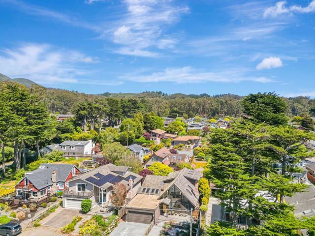 1025 Tamarind Street, Montara CA: https://media.crmls.org/mediaz/7ebfb7c6-d895-4e8b-9223-3e8e5d6e7fc3.jpg