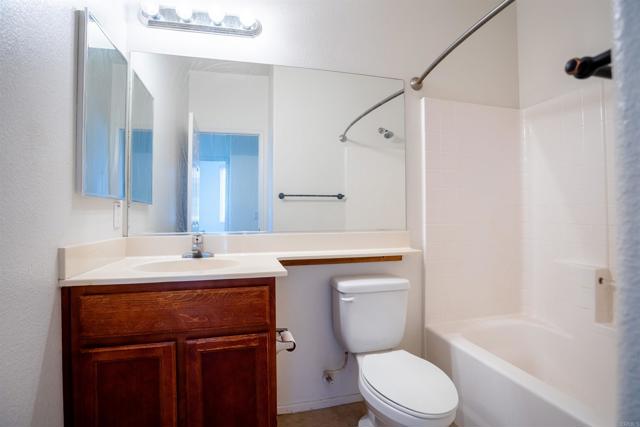 Detail Gallery Image 24 of 42 For 422 Cool Creek Ct #5,  Brawley,  CA 92227 - 3 Beds | 2/1 Baths