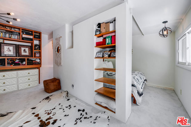 1205 N Beverly Glen Boulevard, Los Angeles CA: https://media.crmls.org/mediaz/7ec0d36b-fc12-4fd2-9106-47df53d02517.jpg