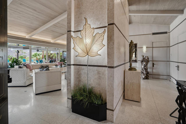 855 W Coronado Avenue, Palm Springs, CA 92262