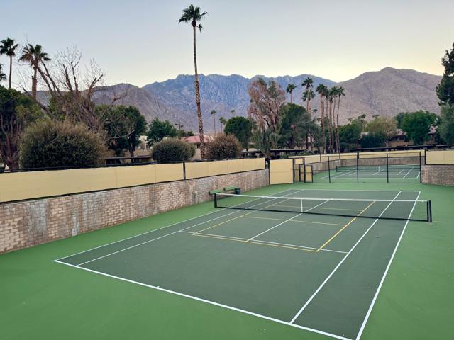 2822 N Auburn Court, Palm Springs CA: https://media.crmls.org/mediaz/7ec2397d-4e51-4481-a4f5-f5a6e148b837.jpg