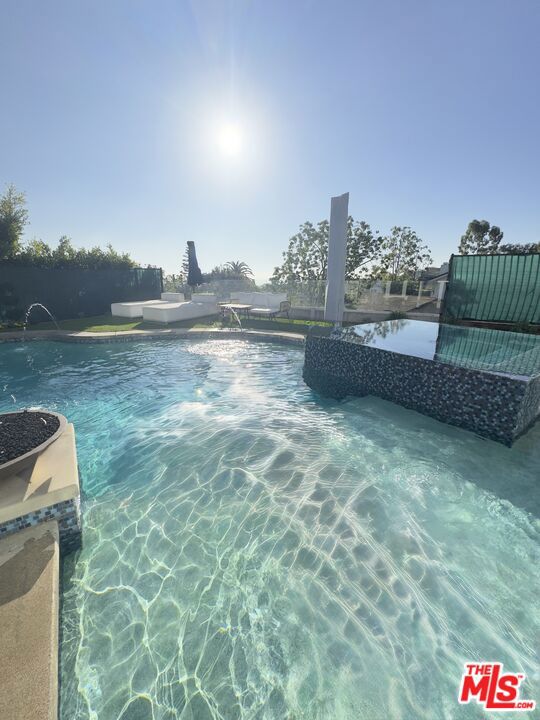 MLS #26988945 image #3