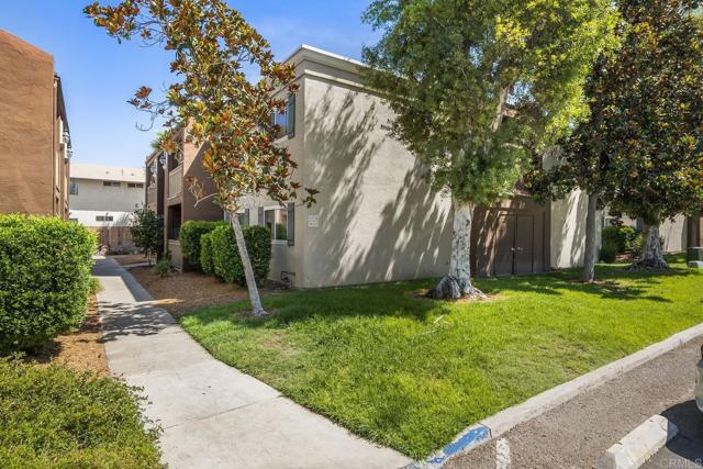 Detail Gallery Image 1 of 30 For 550 Graves Ave #16,  El Cajon,  CA 92020 - 2 Beds | 2 Baths