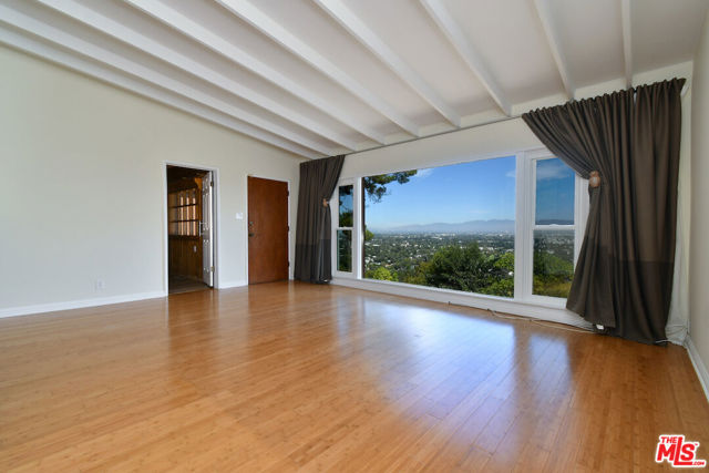 3682 Berry Drive, Studio City CA: https://media.crmls.org/mediaz/7ec4a91f-5d92-42b3-968c-fe656fed25c5.jpg