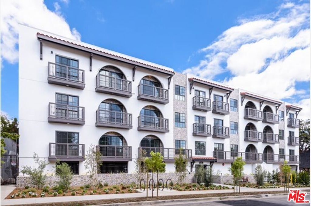 1338 N Formosa Avenue #ph6