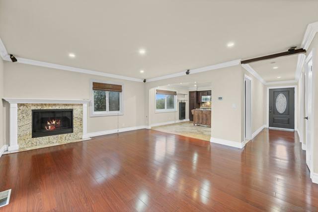 1973 Kinross Ct, Escondido CA: https://media.crmls.org/mediaz/7ec52d36-ad8a-4e8b-ad20-dd3a058420f9.jpg