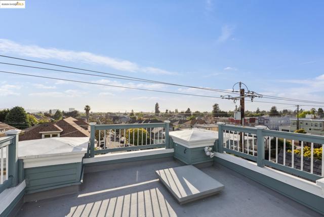 6300 Shattuck Ave, Oakland CA: https://media.crmls.org/mediaz/7ec5504a-41c7-4ee5-a92a-15aadb65c9f0.jpg