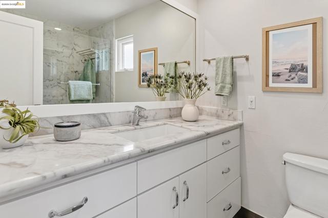 2773 Argyle Street, Oakland CA: https://media.crmls.org/mediaz/7ec5d08a-0f1e-4e3c-92c0-35240f7865fc.jpg