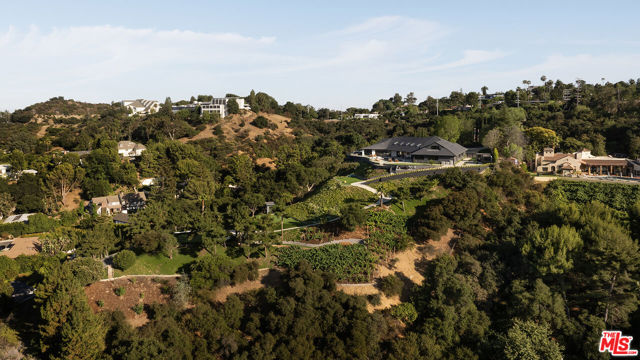 Drew Fenton | 16401 Mulholland Drive Los Angeles CA | MLS: 7706113