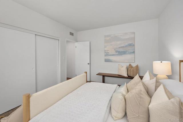 2500 Torrey Pines Rd, La Jolla CA: https://media.crmls.org/mediaz/7ec7eaf7-5f49-460e-b9ef-d5e628a105ca.jpg