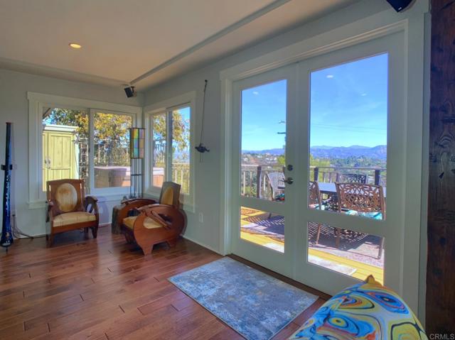 Detail Gallery Image 9 of 34 For 998 Bernita Rd, El Cajon,  CA 92020 - 3 Beds | 3 Baths