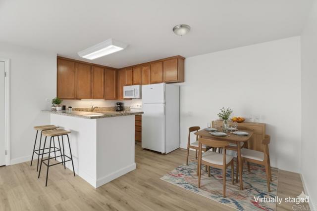 Detail Gallery Image 2 of 28 For 3454 Castle Glen Dr #114,  San Diego,  CA 92123 - 4 Beds | 2 Baths