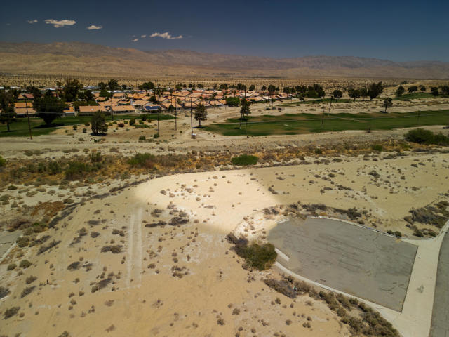 34314 Thomas Court, Thousand Palms CA: https://media.crmls.org/mediaz/7ec99011-a79a-4621-b27c-88bde1cadd44.jpg