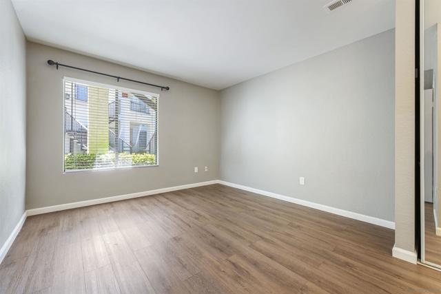 Image 10 of 24 For 8393 Capricorn  91