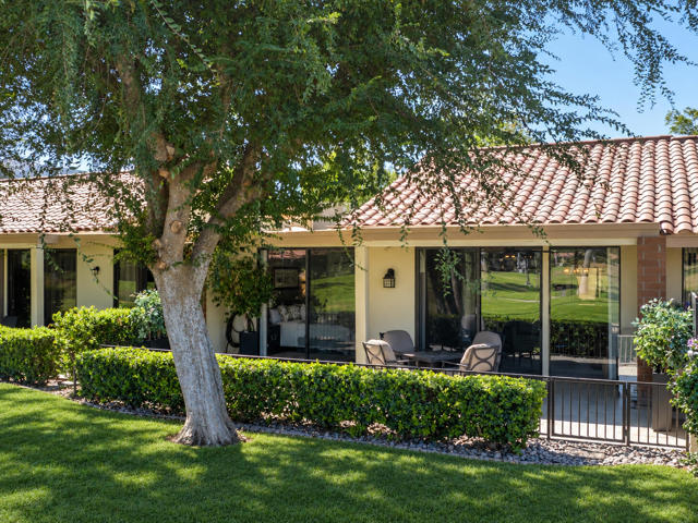 148 Las Lomas, Palm Desert, CA 92260