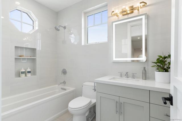 462 Westbourne Street, La Jolla CA: https://media.crmls.org/mediaz/7ecca93d-a1d3-4be0-a8bd-34097ed74c9c.jpg