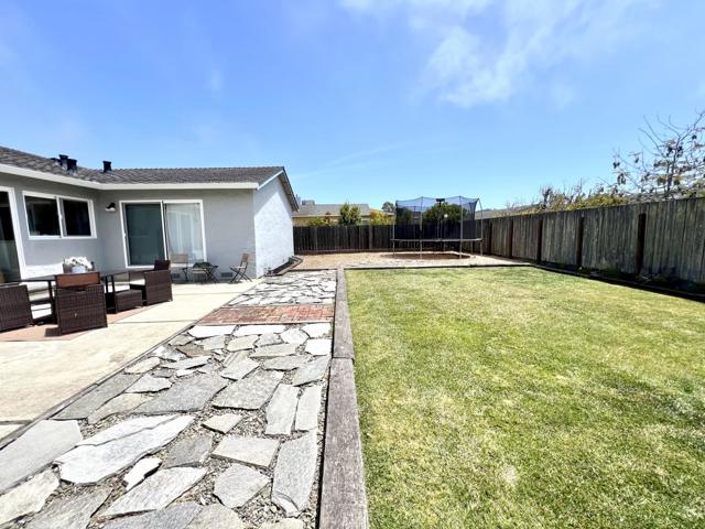 407 Beach Avenue, Half Moon Bay CA: https://media.crmls.org/mediaz/7ecd4356-ea31-418e-b97b-87ce567d8195.jpg