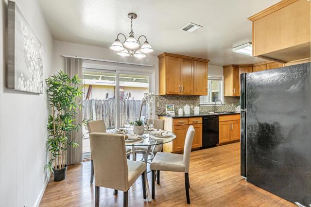 546 Menker Avenue, San Jose CA: https://media.crmls.org/mediaz/7ecd5138-732d-4d1b-b18a-7c69b08bc0ca.jpg