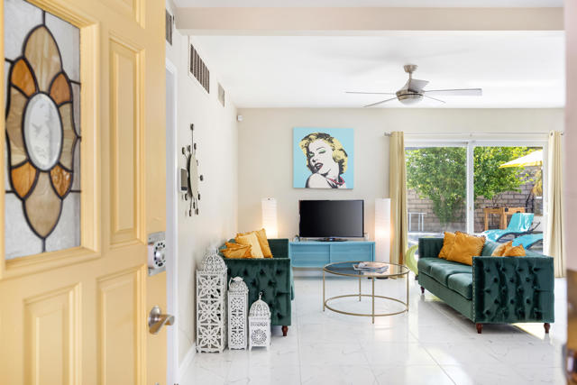 4385 E Paseo Caroleta, Palm Springs, CA 92264