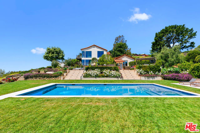 27450 Calicut Road, Malibu CA: https://media.crmls.org/mediaz/7ece5d63-8dc8-48ac-8b35-9bf458a357a3.jpg
