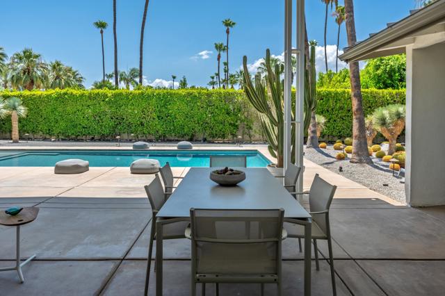 241 Camino Norte, Palm Springs, CA 92262