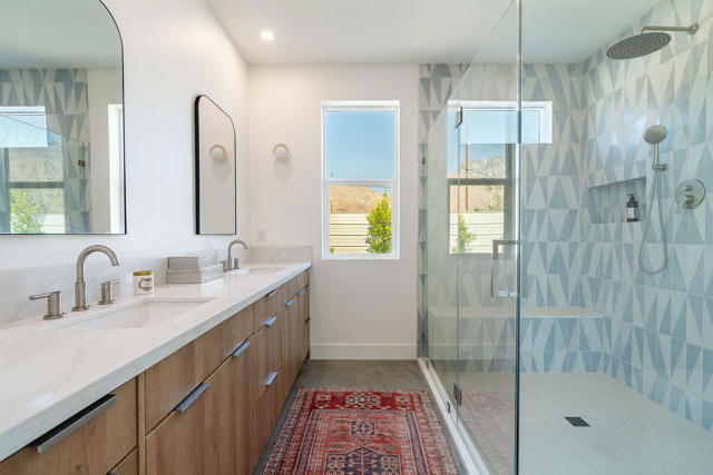 361 W Sunview Avenue, Palm Springs CA: https://media.crmls.org/mediaz/7ed003da-1c8c-4c8b-8a8f-7fe704b6cee0.jpg