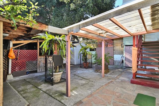 2819 E 23rd Street, Oakland CA: https://media.crmls.org/mediaz/7ed061ad-1d76-4caf-82fe-c2d7f1cfa015.jpg