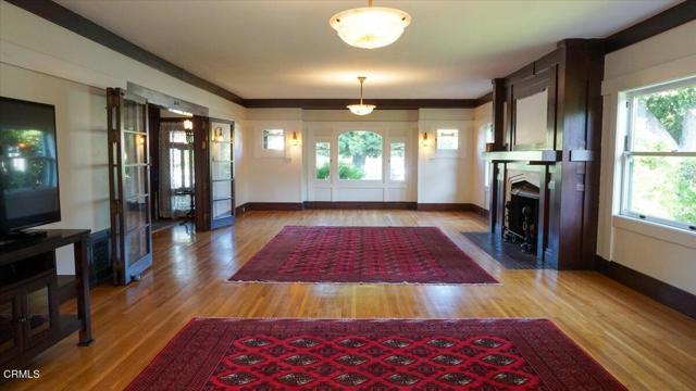 217 Oaklawn Avenue, South Pasadena CA: https://media.crmls.org/mediaz/7ed17b3d-8c18-4fab-af38-be152f00cac5.jpg