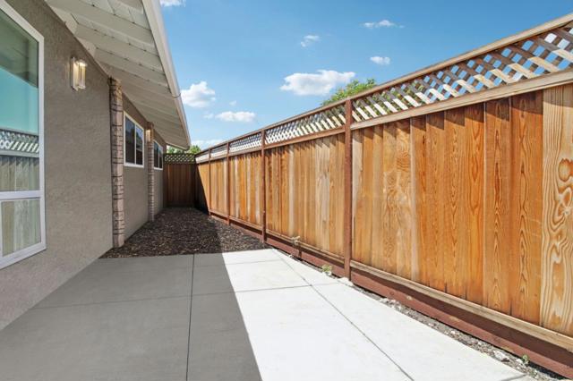 193 Roxbury Street, Santa Clara CA: https://media.crmls.org/mediaz/7ed25d8c-bbc4-48ba-af90-3094424e2bab.jpg
