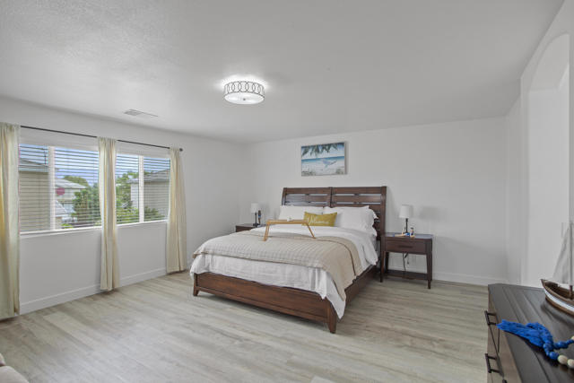 Image 22 of 33 For 83684 San Mateo Avenue