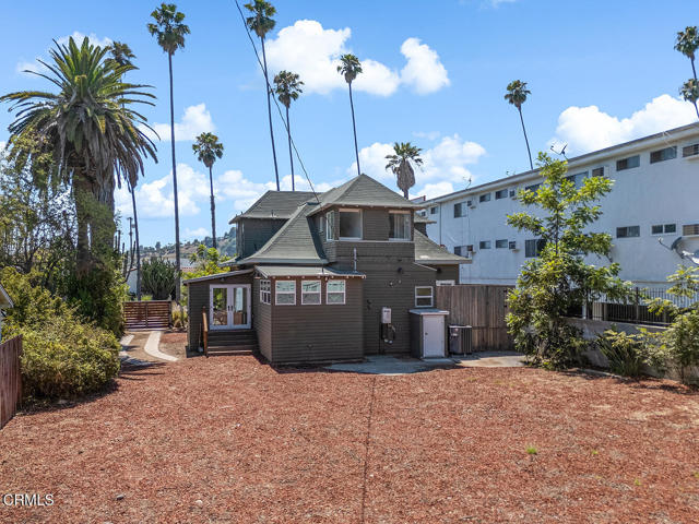 135 S Ave 53, Highland Park CA: https://media.crmls.org/mediaz/7ed3249d-7d6b-4fca-bc8c-84a80dfaf171.jpg