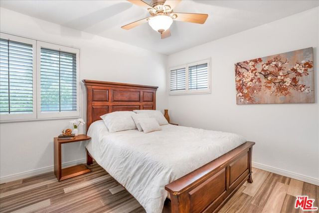 12084 London Grove Court, Moorpark CA: https://media.crmls.org/mediaz/7ed3aff8-3983-4f0e-920f-baa8400c3b36.jpg