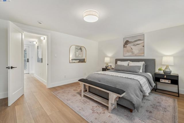 1129 WELLINGTON STREET, Oakland CA: https://media.crmls.org/mediaz/7ed3c777-08a4-46fb-9693-15254ed0a226.jpg