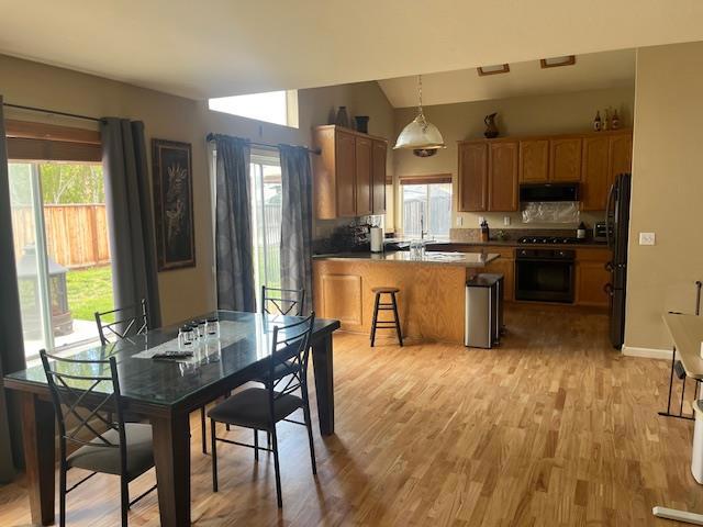 2260 Ventana Court, Hollister CA: https://media.crmls.org/mediaz/7ed3cb42-acae-40a8-a61e-234bc571ea64.jpg