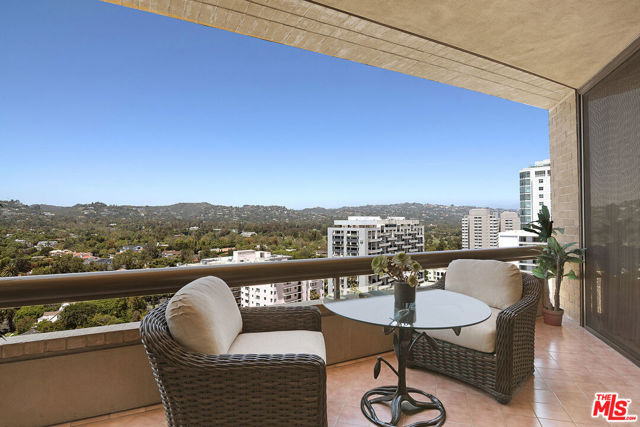 10430 Wilshire Boulevard, Los Angeles CA: https://media.crmls.org/mediaz/7ed430f9-c48e-469c-82f9-6c822a41949b.jpg