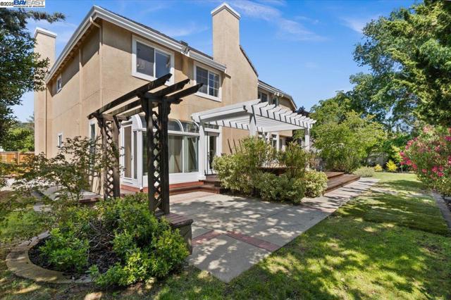 318 Montoya Way, Danville CA: https://media.crmls.org/mediaz/7ed48d57-1286-43c1-9cd2-93b52ba8e1f9.jpg