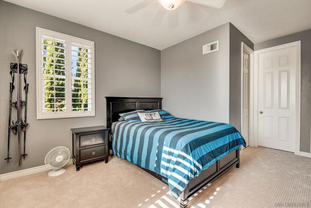 571 Lynwood Dr, Encinitas CA: https://media.crmls.org/mediaz/7ed4c0bb-d32e-4c36-a666-a28723b55be0.jpg