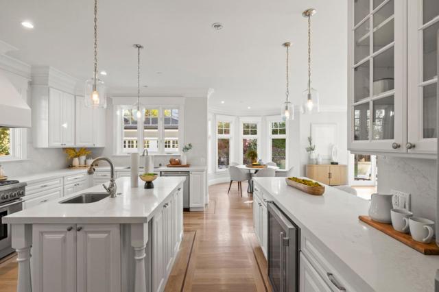 1425 Benito Avenue, Burlingame CA: https://media.crmls.org/mediaz/7ed4cf99-2f8a-4a03-94ff-396ee27b105f.jpg