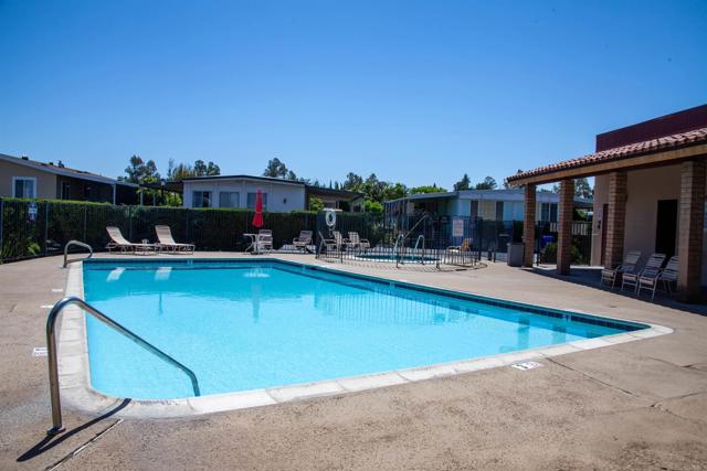 11851 Riverside Dr, Lakeside CA: https://media.crmls.org/mediaz/7ed4e8e1-5ff1-4b33-bac6-d1e7cf576831.jpg