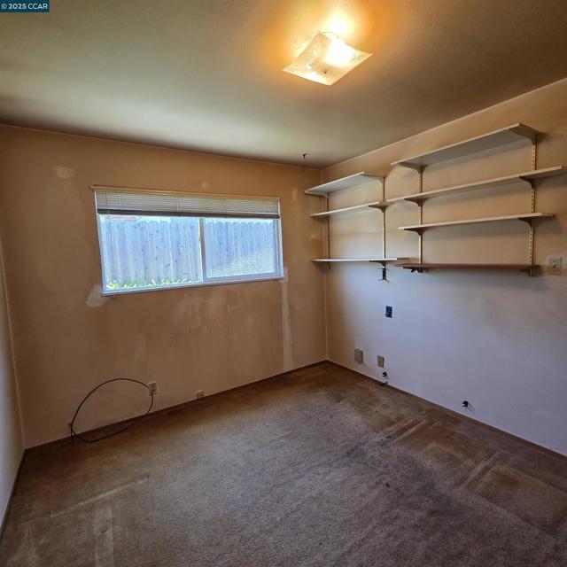 2771 Cornelius Dr, San Pablo CA: https://media.crmls.org/mediaz/7ed665cf-9ba3-4828-8979-d8dbaacf8e42.jpg