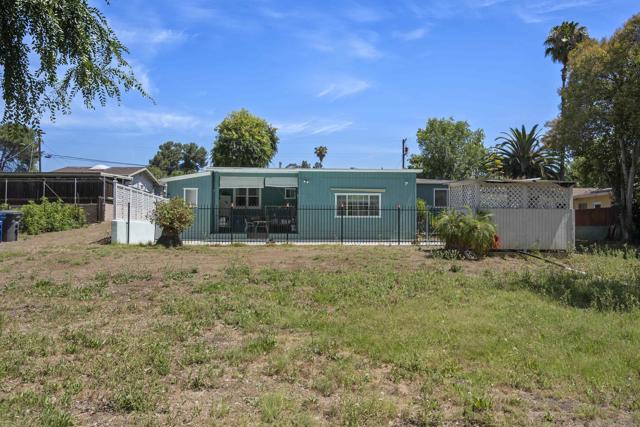 10705 Louisa Dr., La Mesa CA: https://media.crmls.org/mediaz/7ed6669c-cc9a-4cef-a70e-3b88e0ca3f8b.jpg