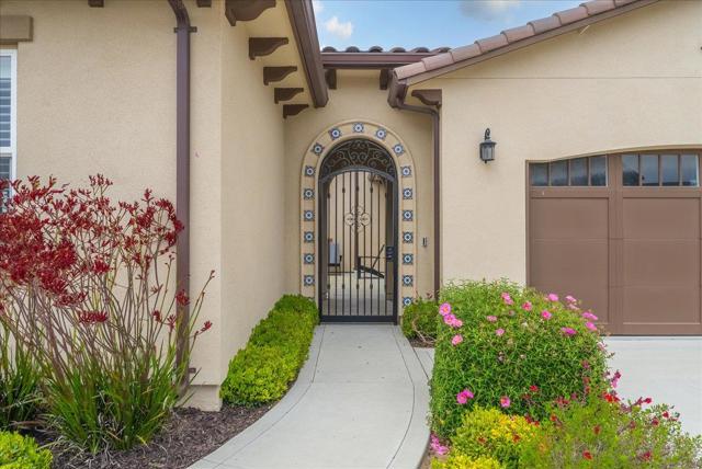 2999 Bluffs Drive, Marina CA: https://media.crmls.org/mediaz/7ed672dd-994d-4ea3-8faa-84b790f2735b.jpg
