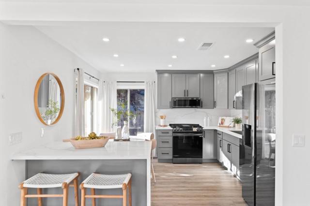 223 S Humboldt Street, San Mateo CA: https://media.crmls.org/mediaz/7ed67901-bf13-44c4-892f-26a01284be9b.jpg