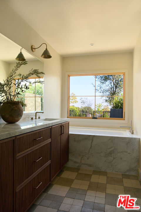 3620 Wrightwood Drive, Studio City CA: https://media.crmls.org/mediaz/7ed766da-4727-4fe6-a95e-e32f8077cd10.jpg