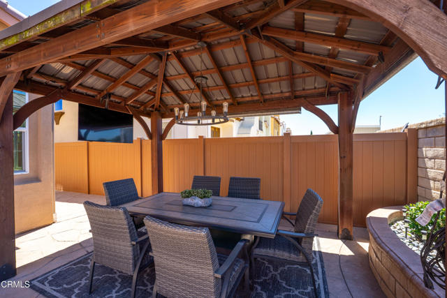 1521 Thorpe Trail, Oxnard CA: https://media.crmls.org/mediaz/7ed811db-eb81-42f5-9ae0-ff0e1b2baf0a.jpg